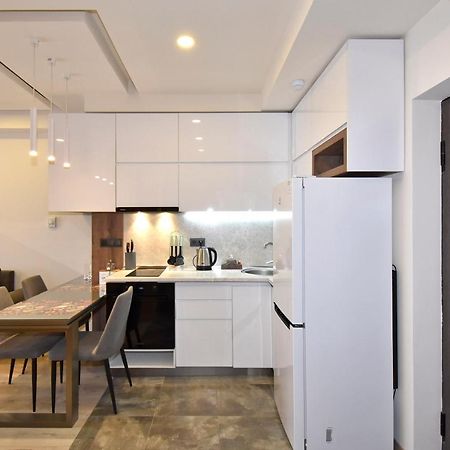 Home4You Apartments On Koghbatsi Yerevan Ngoại thất bức ảnh