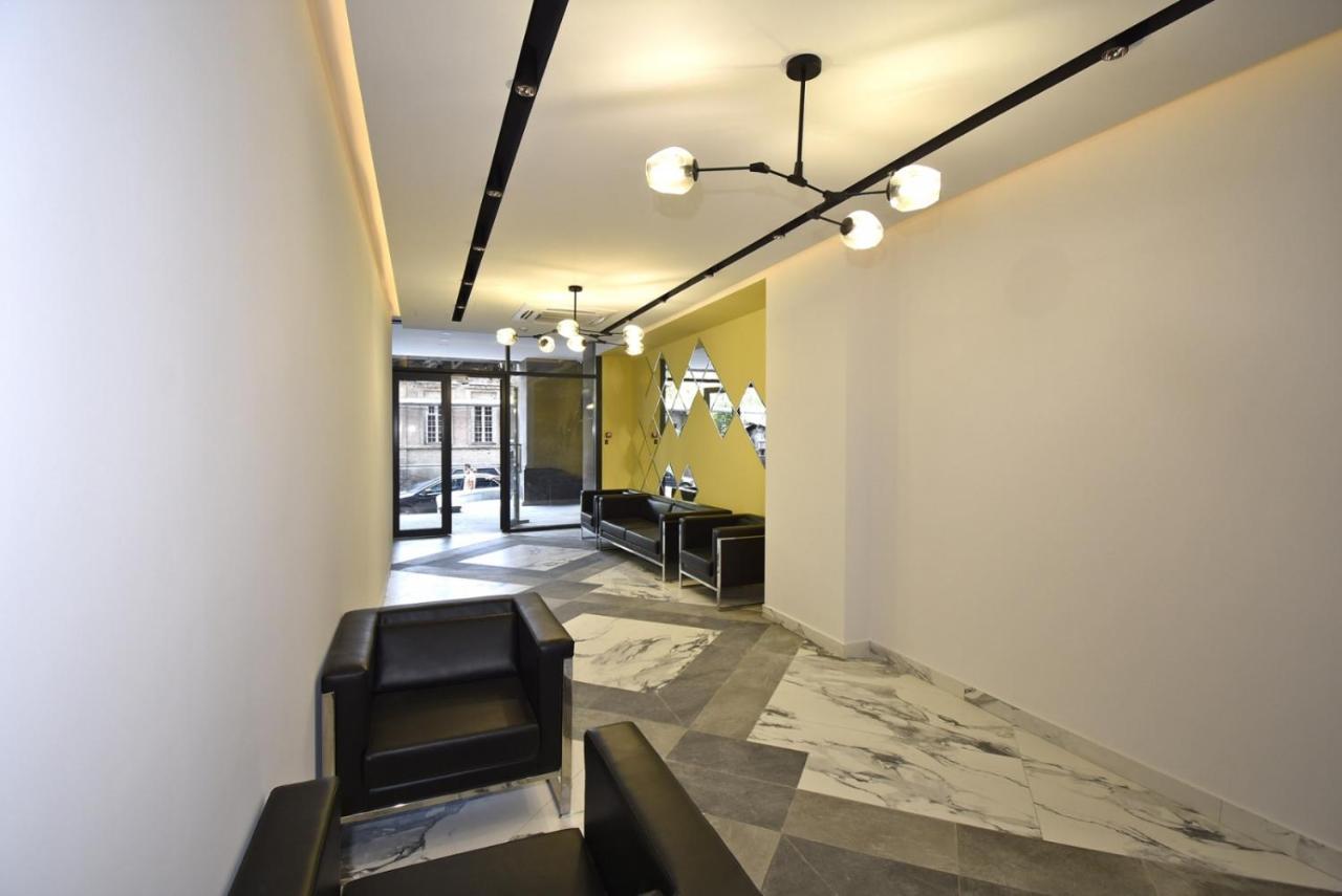 Home4You Apartments On Koghbatsi Yerevan Ngoại thất bức ảnh