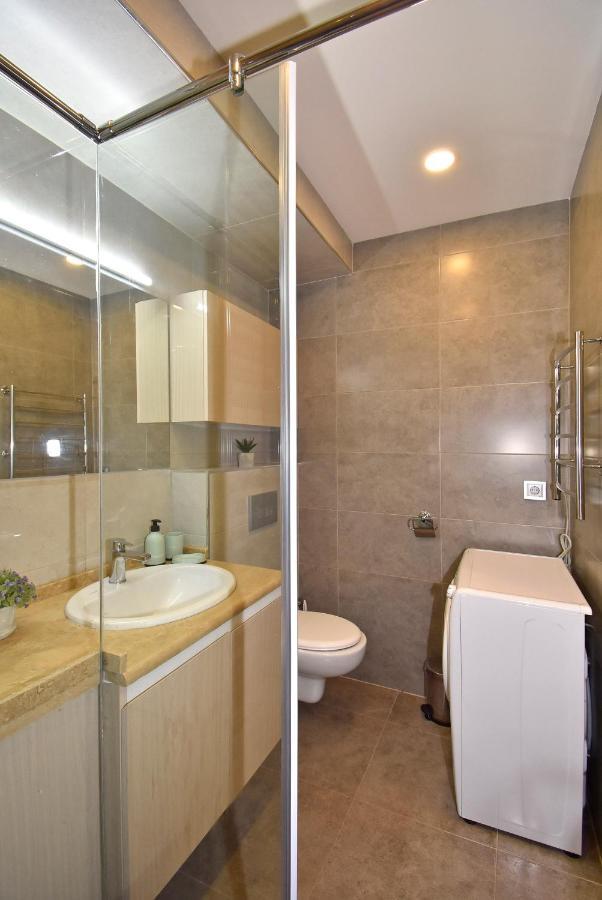 Home4You Apartments On Koghbatsi Yerevan Ngoại thất bức ảnh