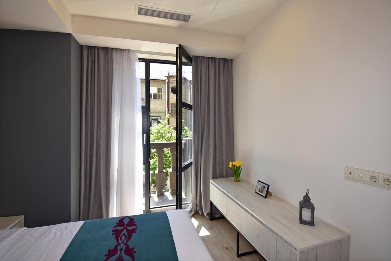 Home4You Apartments On Koghbatsi Yerevan Ngoại thất bức ảnh