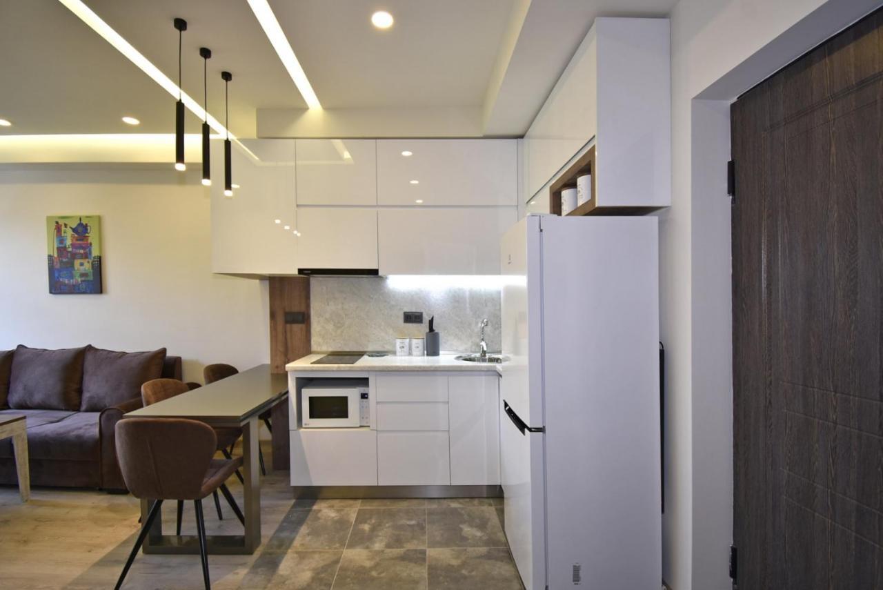 Home4You Apartments On Koghbatsi Yerevan Ngoại thất bức ảnh