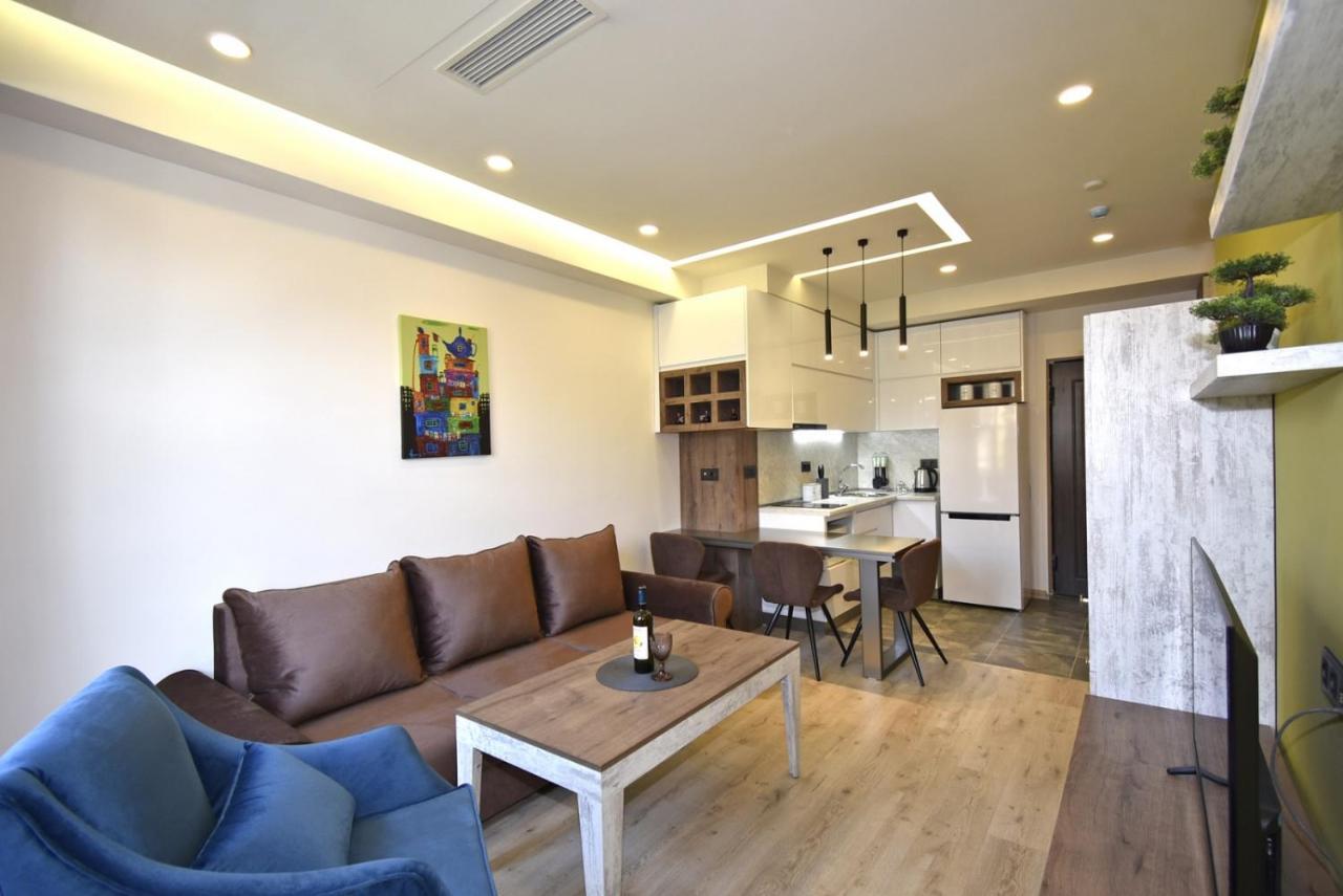 Home4You Apartments On Koghbatsi Yerevan Ngoại thất bức ảnh